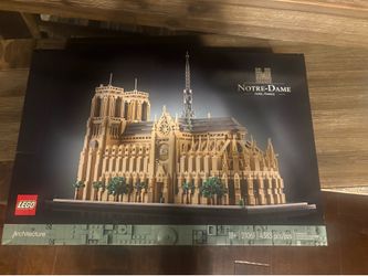 Notre Dame 4000 piece LEGO Set