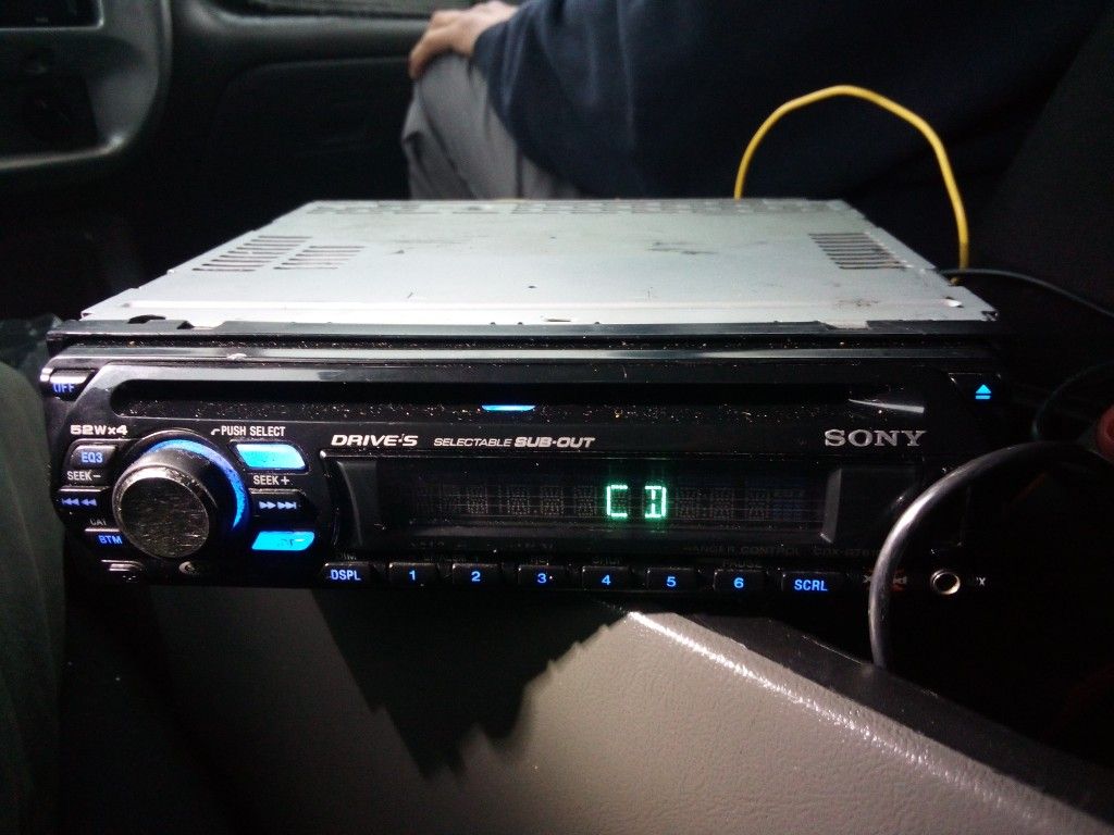 Sony CDX-GT610UI