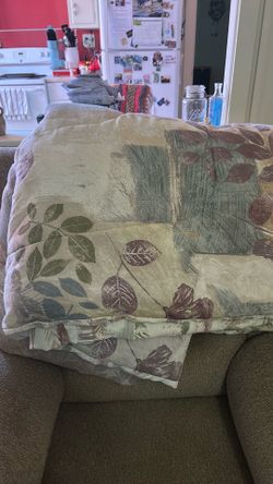 Twin comforter