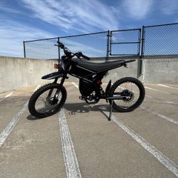 GT73 Ebike 2400W 1747Wh 37 MPH 85 Miles Long Range 25" Tire Electric Dirt Bike