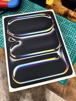Apple iPad Pro 13-inch 1TB Nano Texture Glass