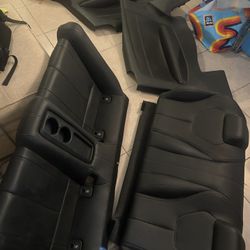 2017 -2022 Infiniti Q60 Backseat & Side Panel
