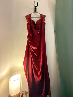 RED SPARKLING DRESS
