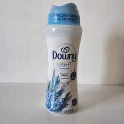 Downy Light Scent Booster 18.2oz
