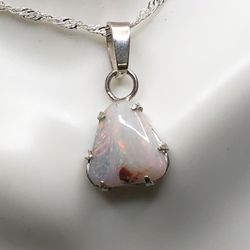 Australian Lighting Ridge Pink Opal 100% 925 silver pendant on a 925 plated silver chain necklace 12x10.8x3.5mm triangle opal 2.6ct