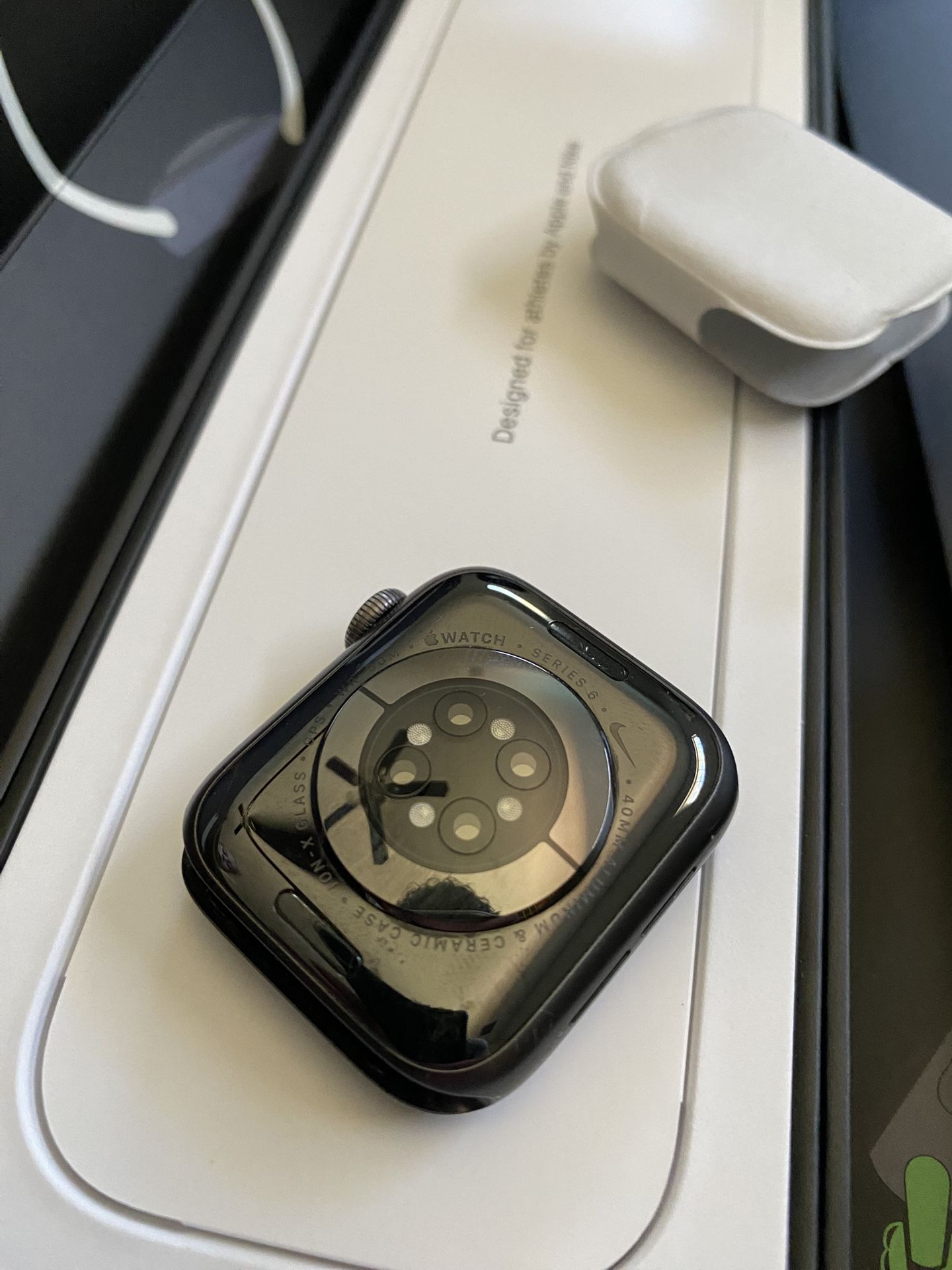 iWatch Series 6 - Defective