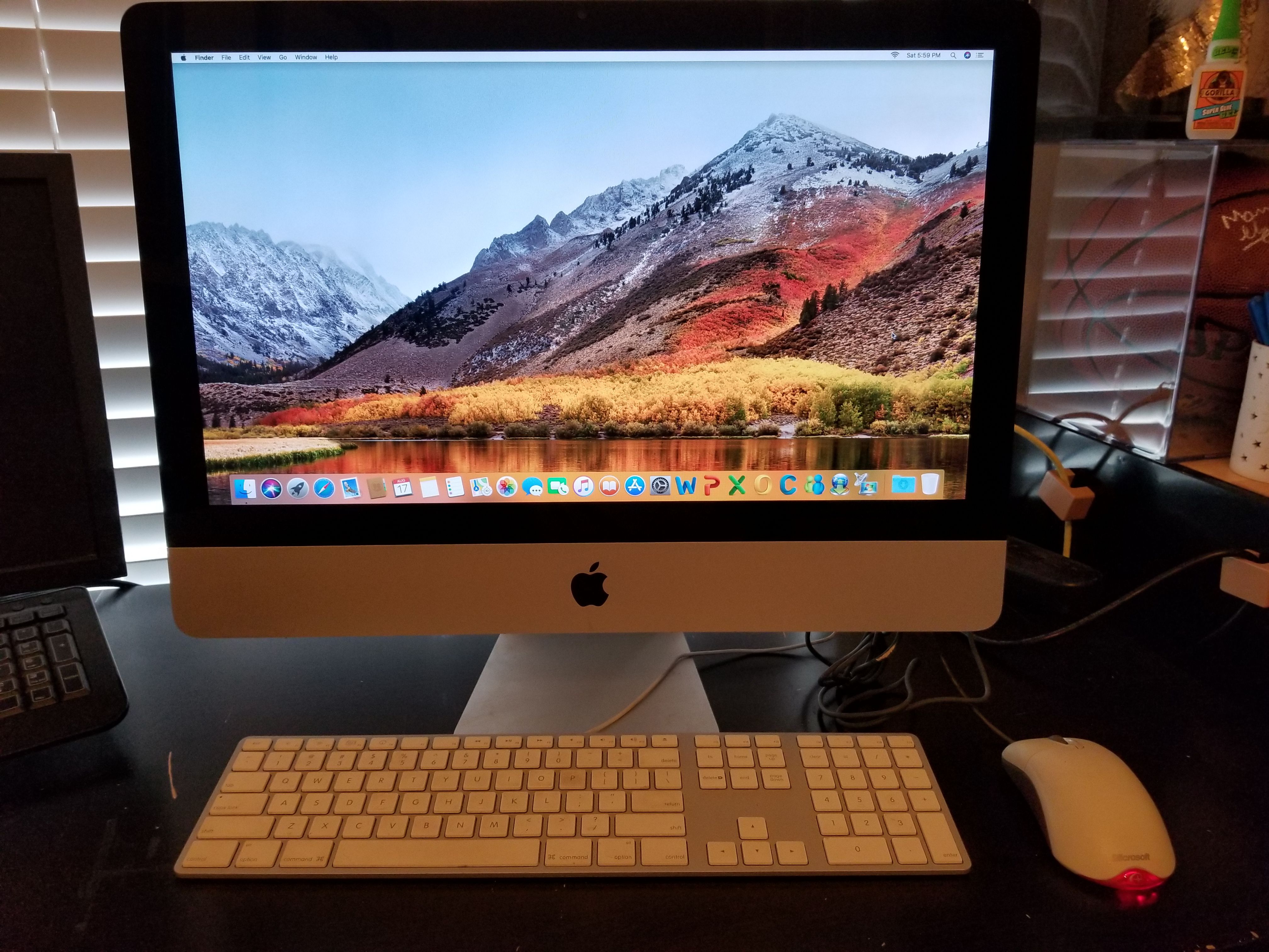 21.5" iMac with i5 and 11GB Ram - 30 Day Warranty