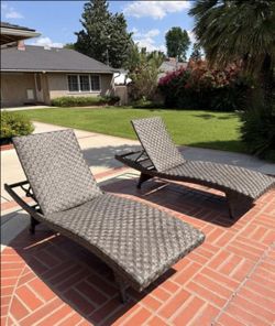 Outdoor patio chaise lounge chairs, pool furniture loungers adjustable
