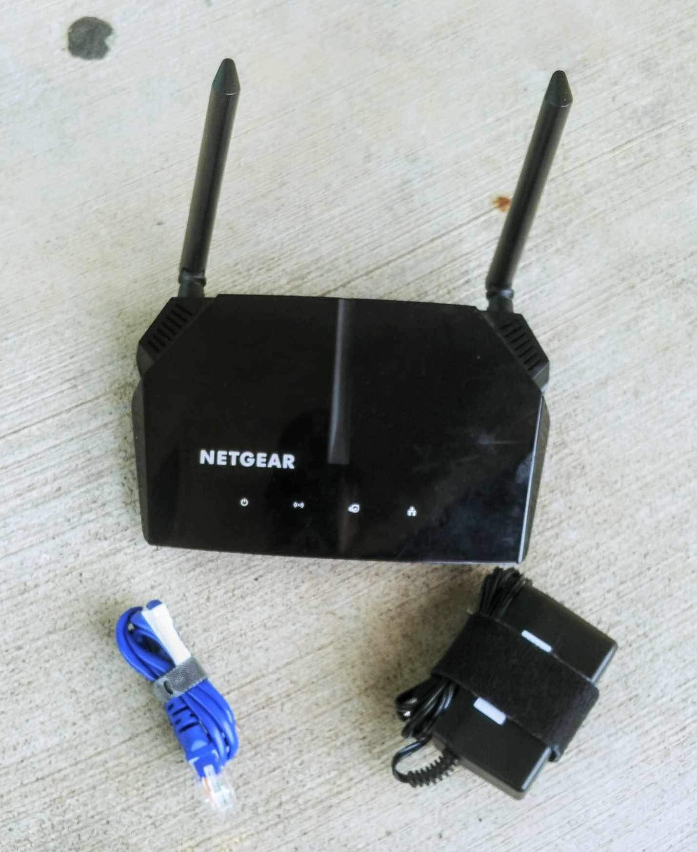 NETGEAR AC1200 Dual Band WiFi Router Model R6120 Pre-owned 