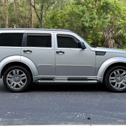 2009 DODGE NITRO R/T