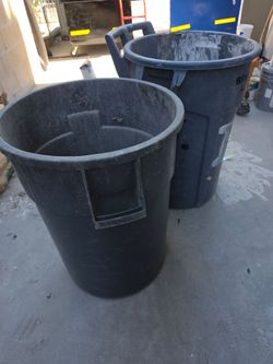Trash can