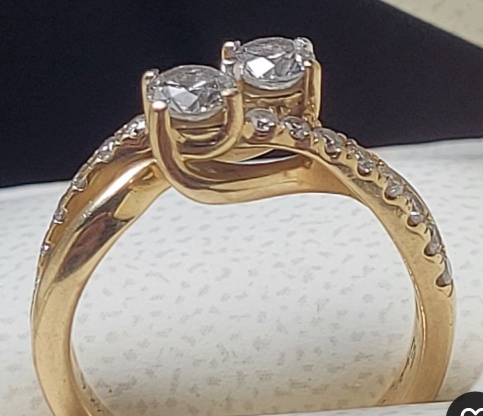 Ever Us 14kt Gold Yellow gold 1. 1/2 Carat Diamonds 