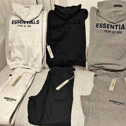 Essentials Sweatpants – Trendy & Comfortable