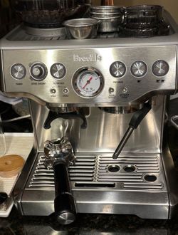 Breville Espresso Machine w/ Built-In Grinder