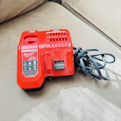 Milwawkee Rapid Charger 