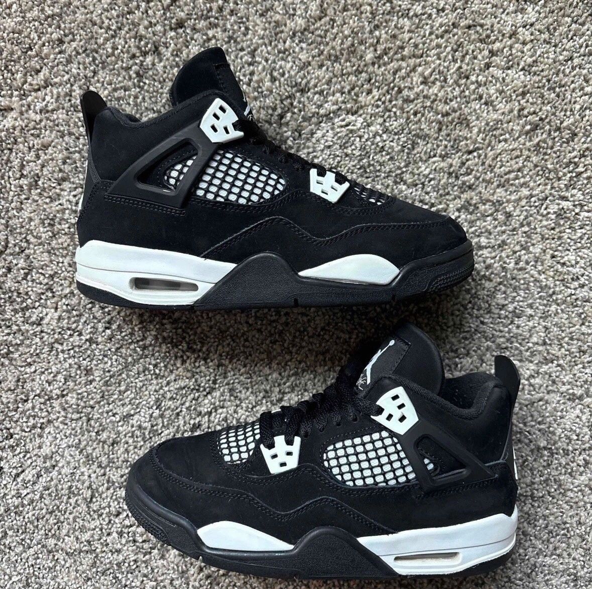 Air Jordan 4 Retro