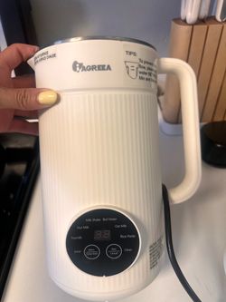 Nut milk maker