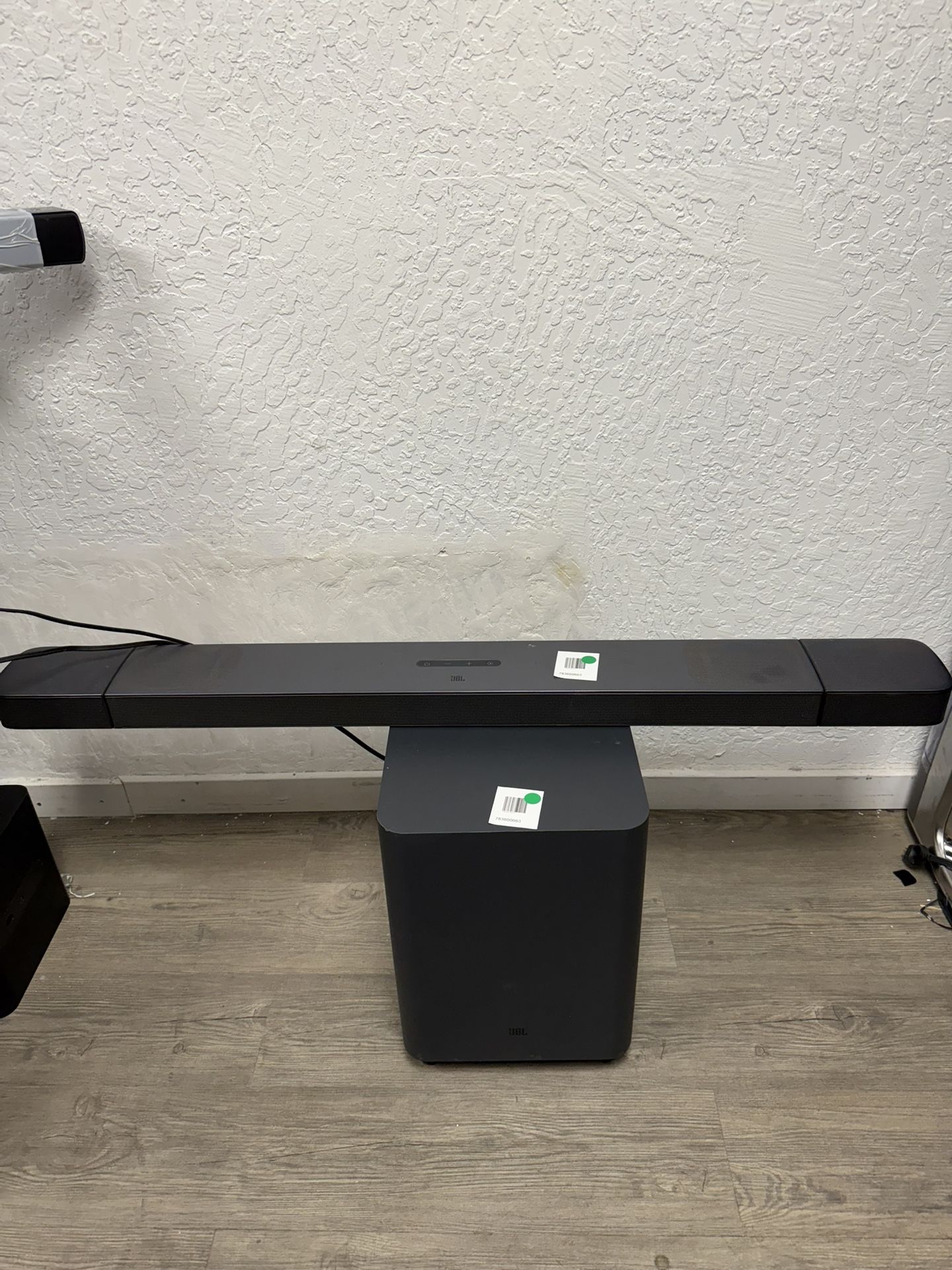 JBL BAR 9.1 WITH SUBWOOFER AMD REMOTE