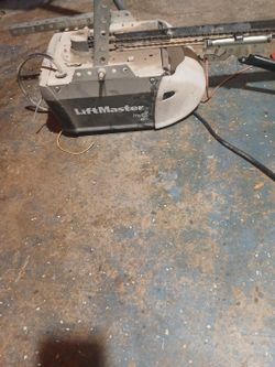 Lift Master My Q. WiFi Garadge Door Opener