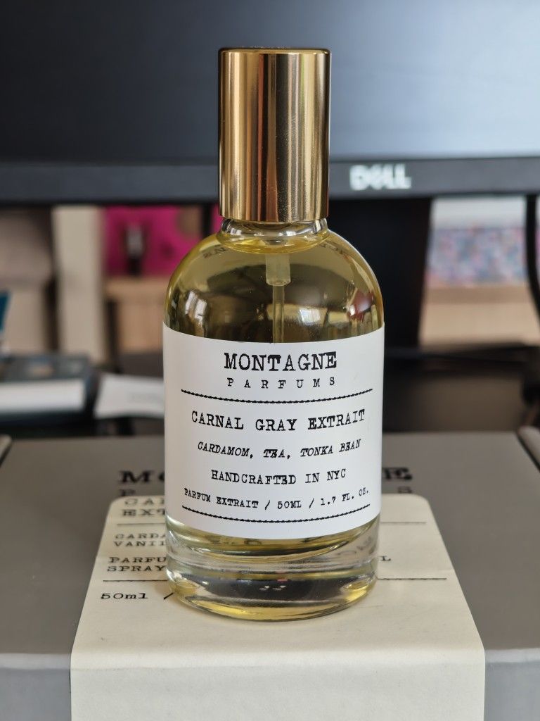 Montagne Carnal Gray Extrait