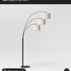 Arc Floor Lamp Black / Lampara de piso