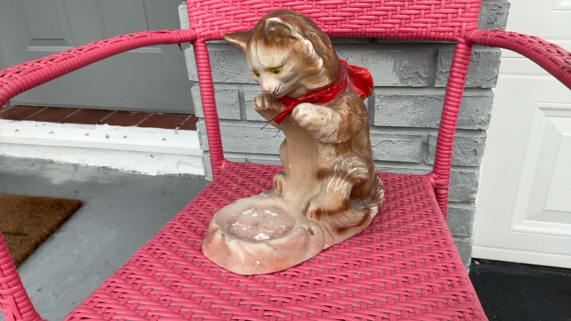 Vintage   Cat   Figurine   Comes With  Fish  Bowl. Antique Fish Tank