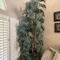 9 ft Artificial Palm Tree with Decorative Planter – Great Condition