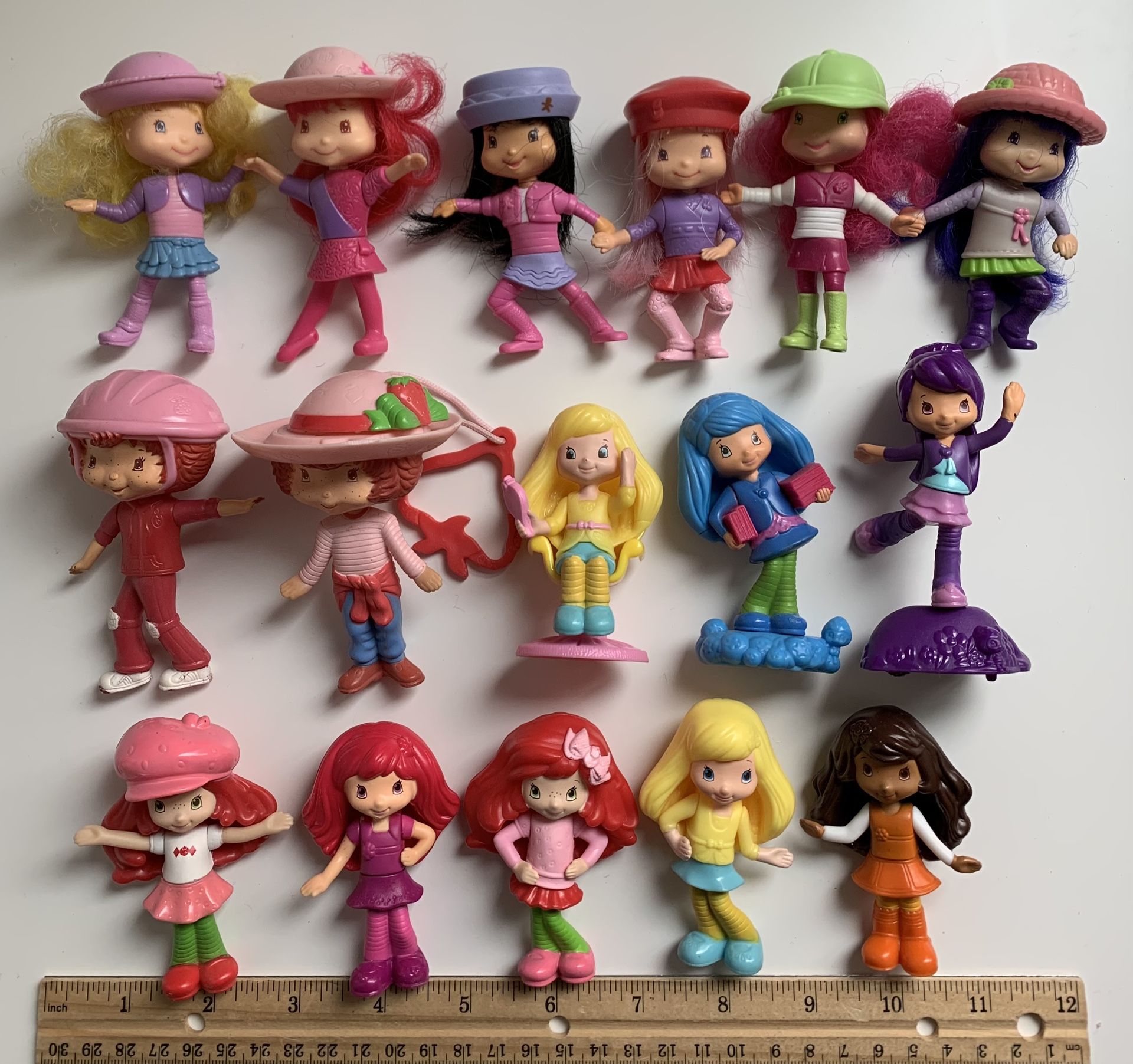 (16) STRAWBERRY SHORTCAKE McDONALDS DOLLS