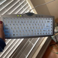 Zippy EL-610 Slim Compact USB Keyboard 