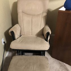 Rocking Chair 