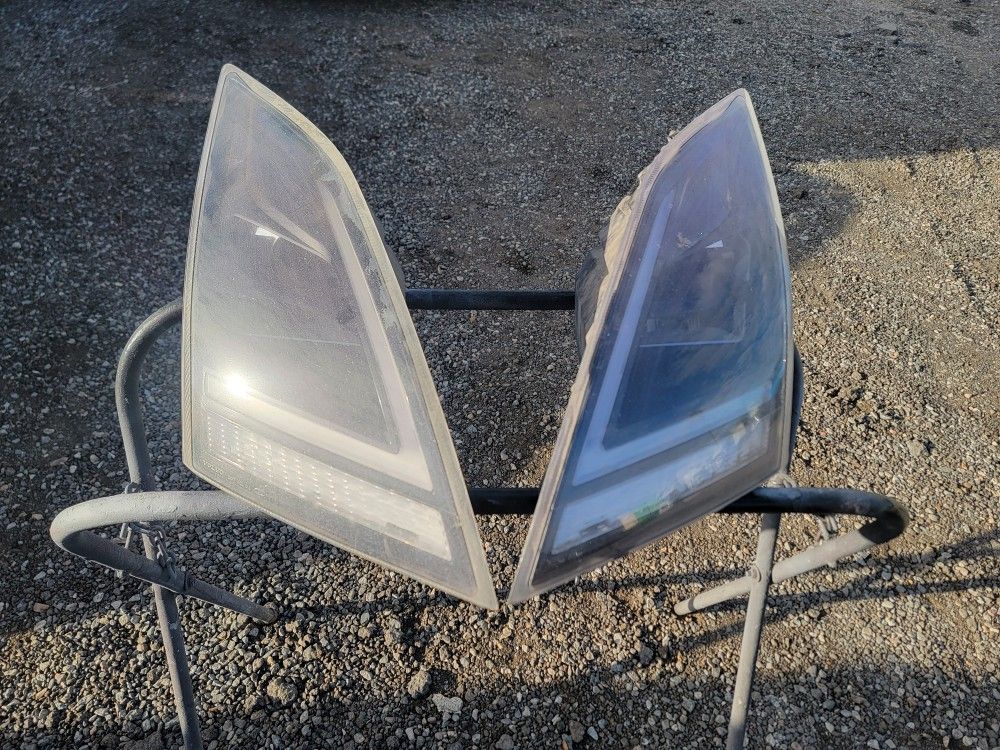 Volvo VNL Headlights 2018-2024