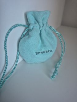 TIFFANY & CO NECKLACE