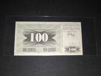 vintage 100 Dinara banknote from Bosnia and Herzegovina, issued in 1992