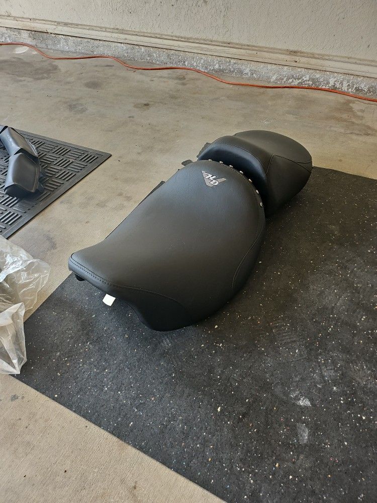 Harley Davidson Road King Seat Like New
