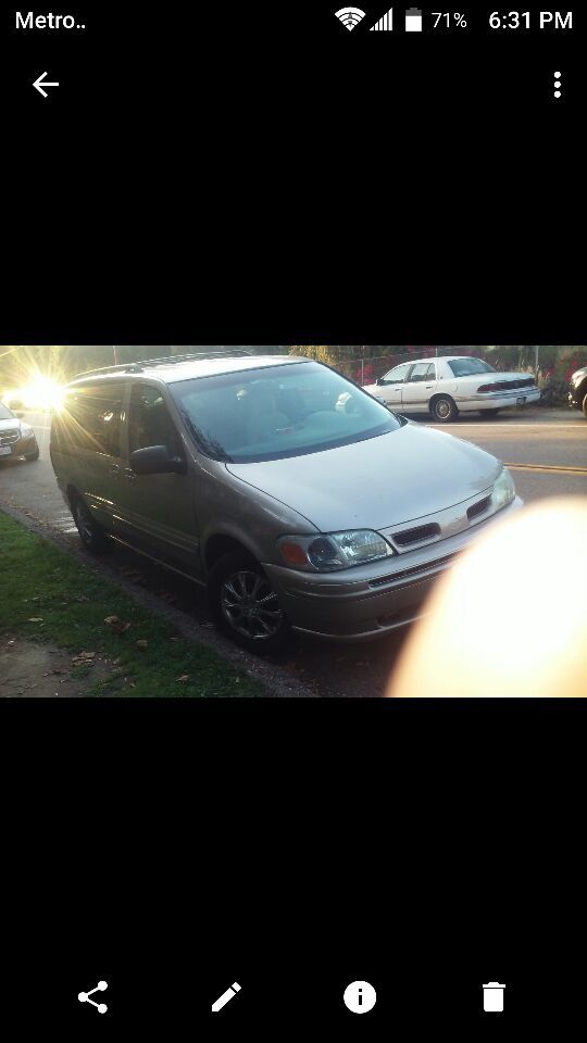 2000 Oldsmobile Silhouette