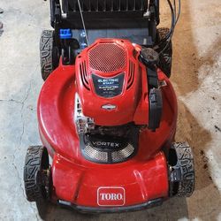 Toro Electric Start Self-propelled Recycling Bagging Lawn Mower