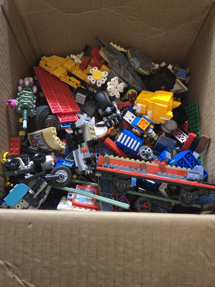 12.8lbs Of Verious Lego Bulk And Possible Sets