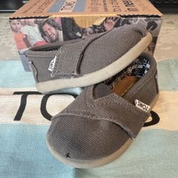Toms Classics Ash Tiny Toddler Size 4.0