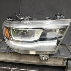 Headlight Doge Ram 2019.2020