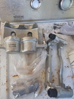 Un Caliper de frenos otra Silverado 1500 del 2007 al 2015