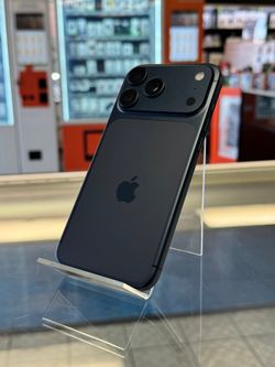 iPhone 17 Pro Max 2TB Unlocked Pre-owned