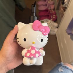 Hello Kitty Pump