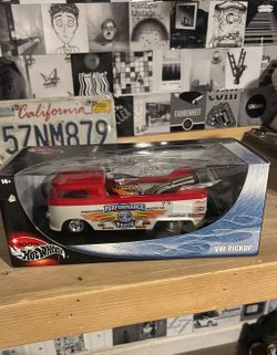 Hot Wheels VW Pickup 1:18