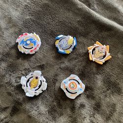 5 Beyblade Tops