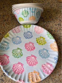 Seashell plates and bowls