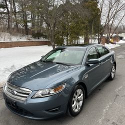 2010 FORD TAURUS