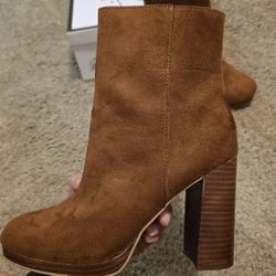 Women's Faux Suede Block Heel Boots