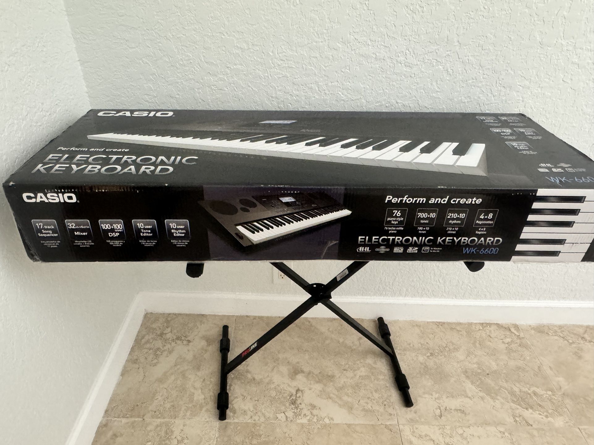 Casio Keyboard (like new)