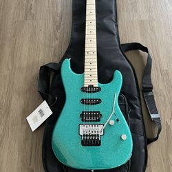 Charvel San Dimas - Aqua Flake