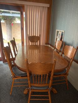 Dinning room table